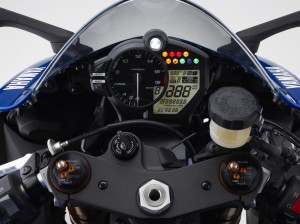 r6-cockpit